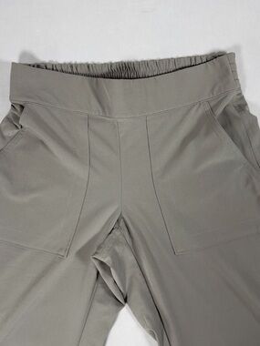 Athleta Cargo Pants in Gray Size 2 Like New